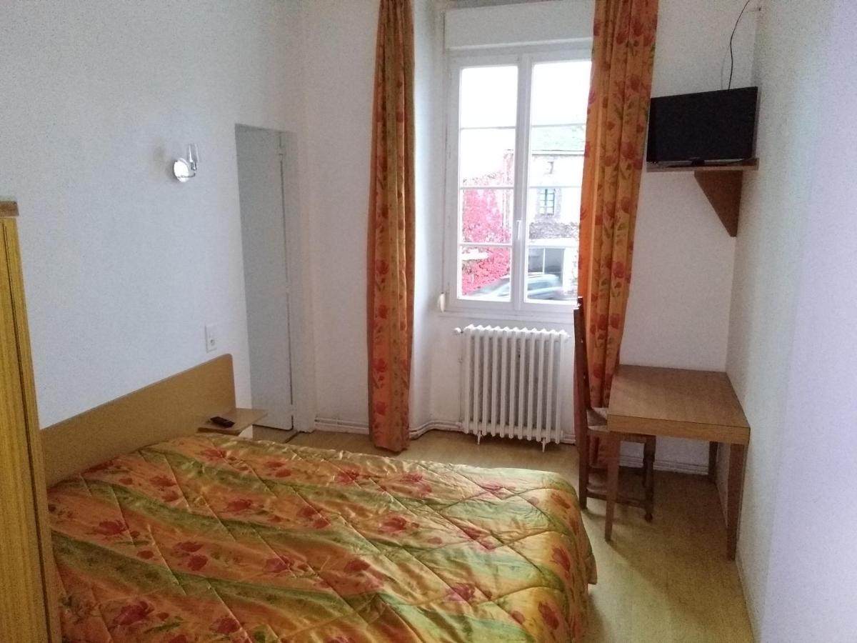 L'Entracte Hotel Saint-Paul-du-Bois Bagian luar foto