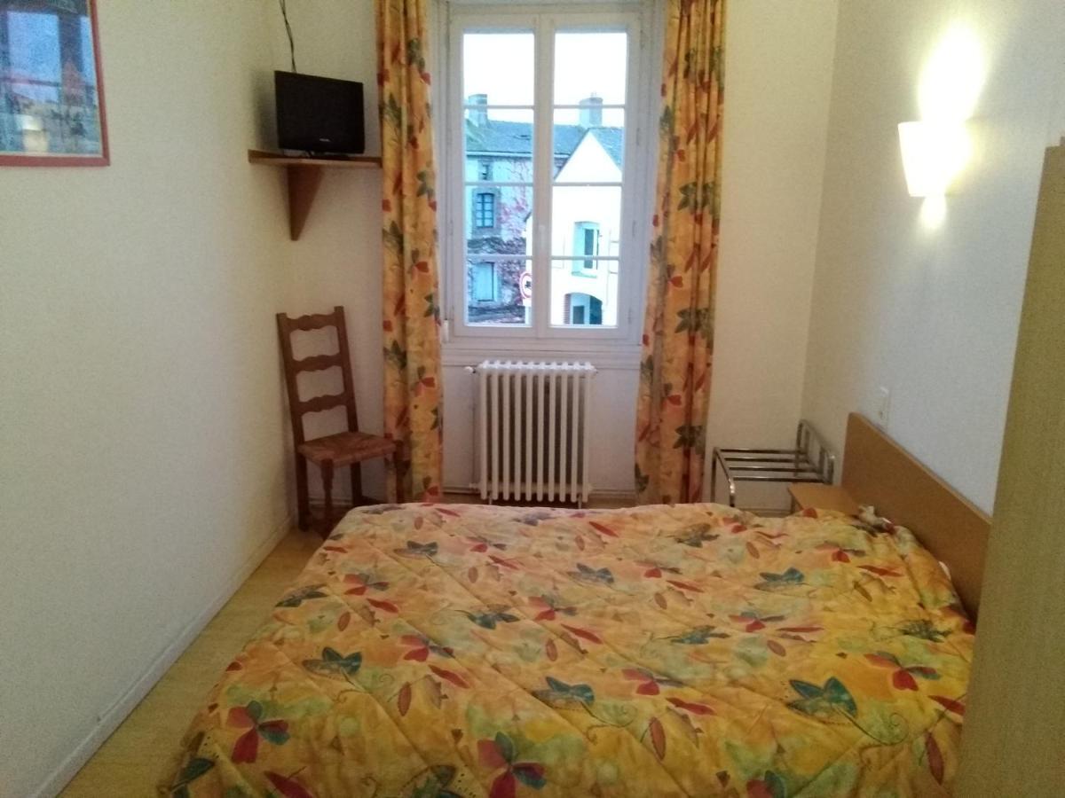 L'Entracte Hotel Saint-Paul-du-Bois Bagian luar foto